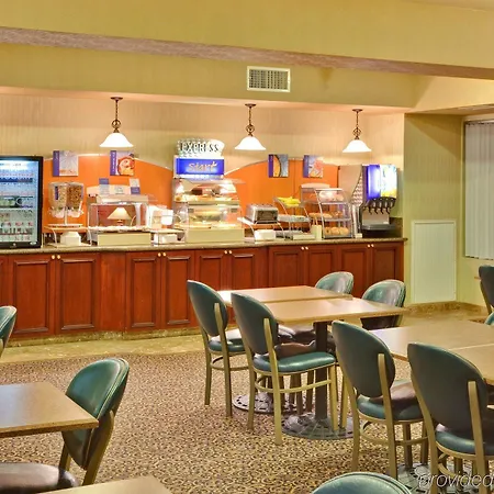 Holiday Inn Express Hotel And Suites - Henderson By Ihg 